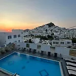 Markos Village 2*