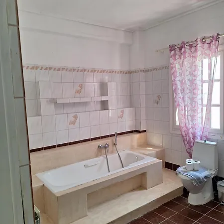 Markos Village Hotel 2*